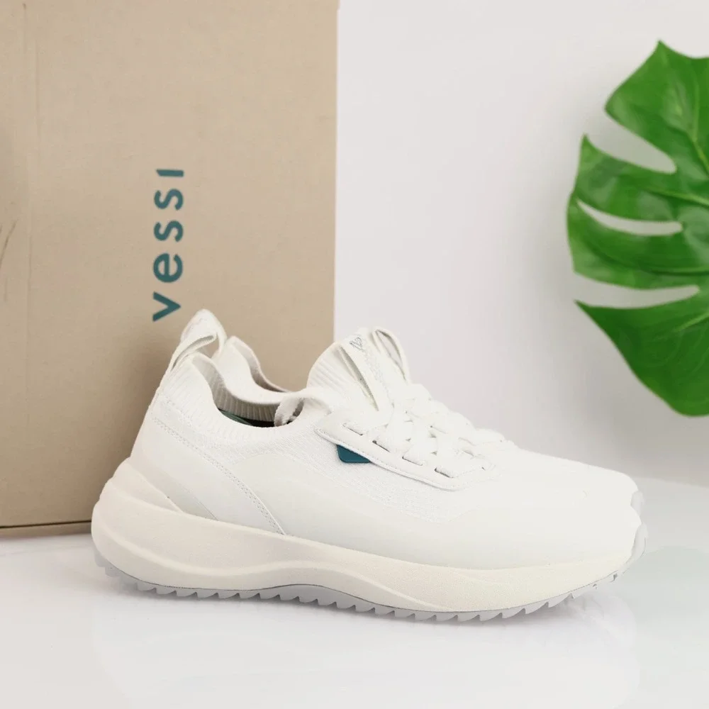 Vessi Women Stormburst Low Top Sneaker Boot Size 8 Waterproof White Lace Up Shoe